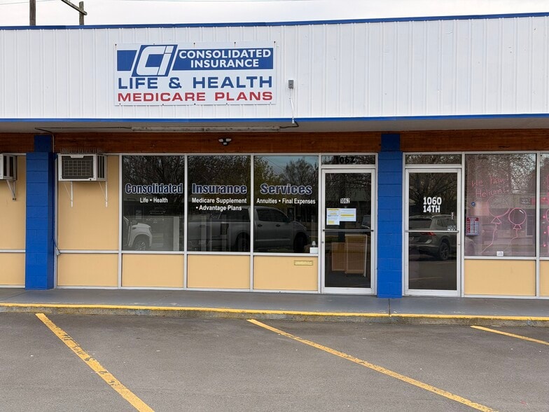 More Photos Of 1050 14th Ave, Longview General Retail For Lease