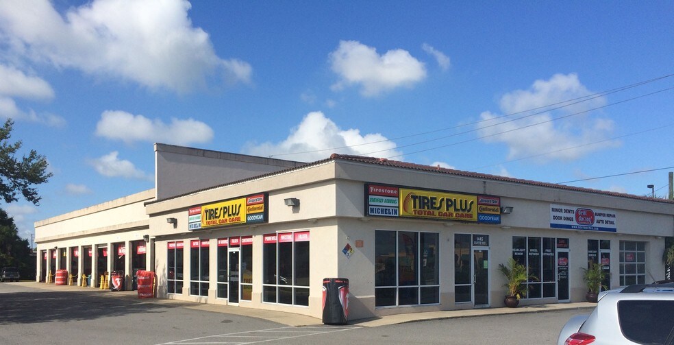 More Photos Of 1445 W New Haven Ave, West Melbourne Auto Repair For Lease