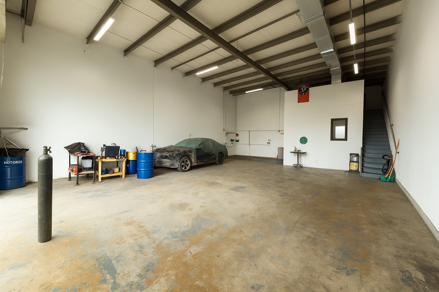 More Photos Of 450 S Cemetery St, Norcross Warehouse For Lease