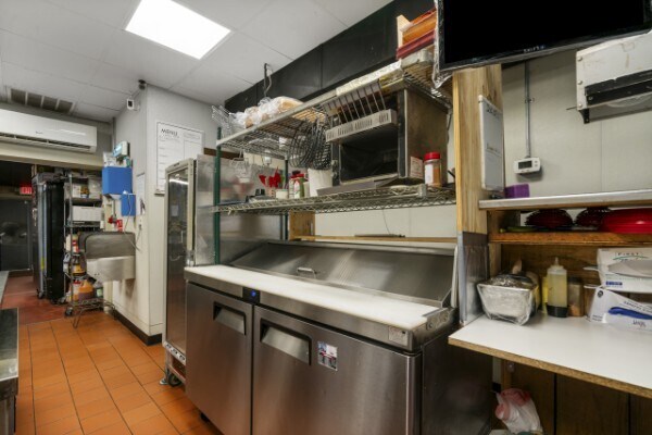 More Photos Of 601 N 1st St, Pulaski Restaurant For Sale