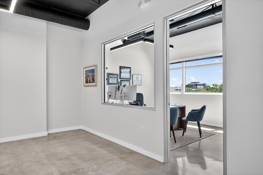 More Photos Of 7301 SW 57th Ct, South Miami Office For Sale