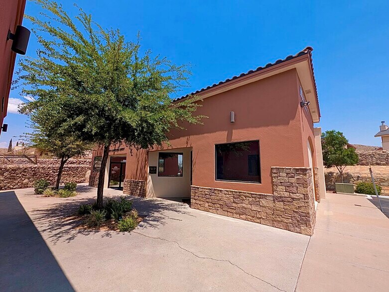 More Photos Of 545 E Redd Rd, El Paso Office For Sale
