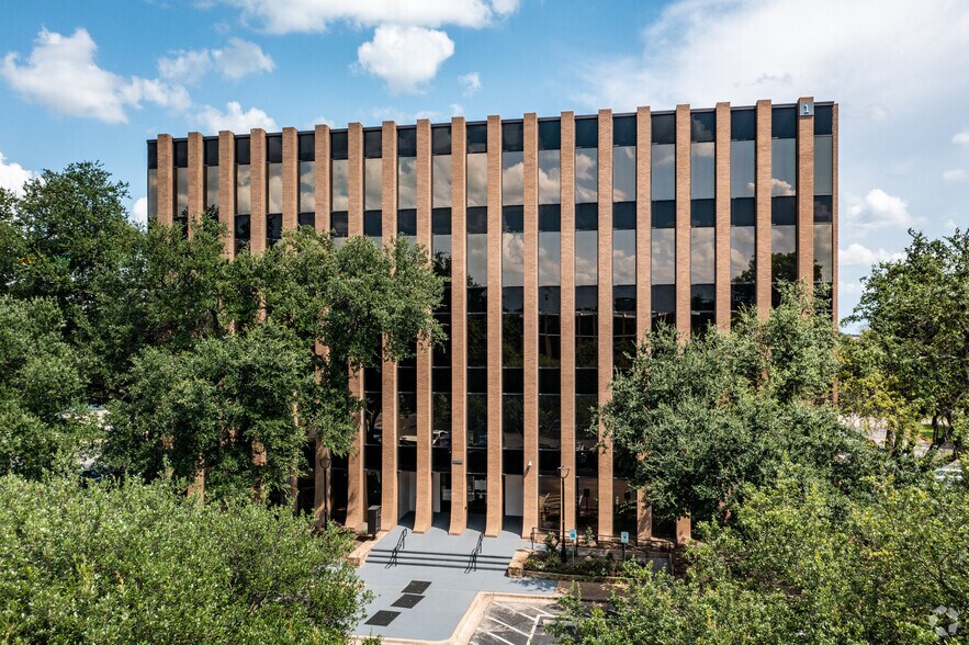 More Photos Of 7700 Chevy Chase Dr, Austin Unknown For Lease