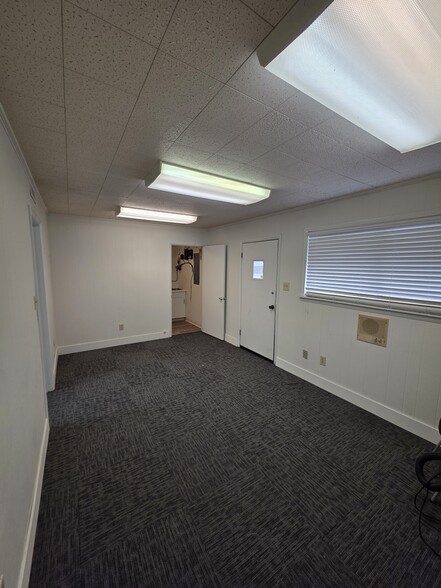 More Photos Of 706 Wilkins St, Smithfield Medical For Lease