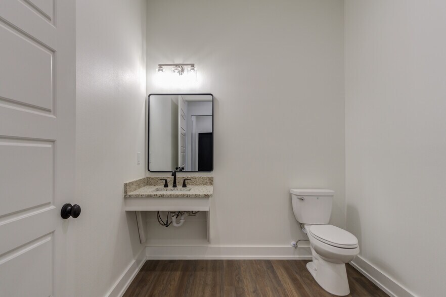 More Photos Of 8922 County Road 6820, Lubbock Warehouse For Sale