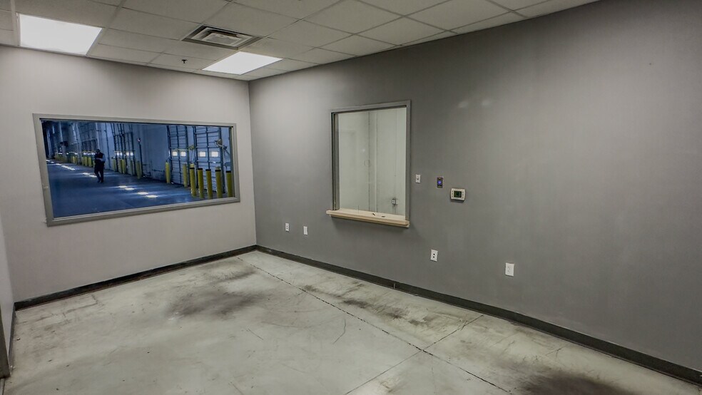 More Photos Of 465 Industrial Ave, Santa Teresa Manufacturing For Lease