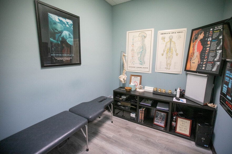 More Photos Of 20770-20776 W Dixie Hwy, Miami Medical For Sale