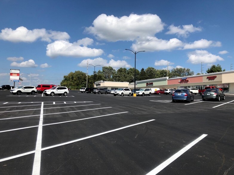 More Photos Of 2301-2341 S M-291 Hwy, Independence Unknown For Lease