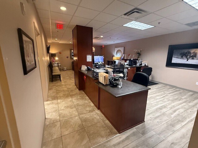 More Photos Of 6150 Metrowest Blvd, Orlando Medical For Lease