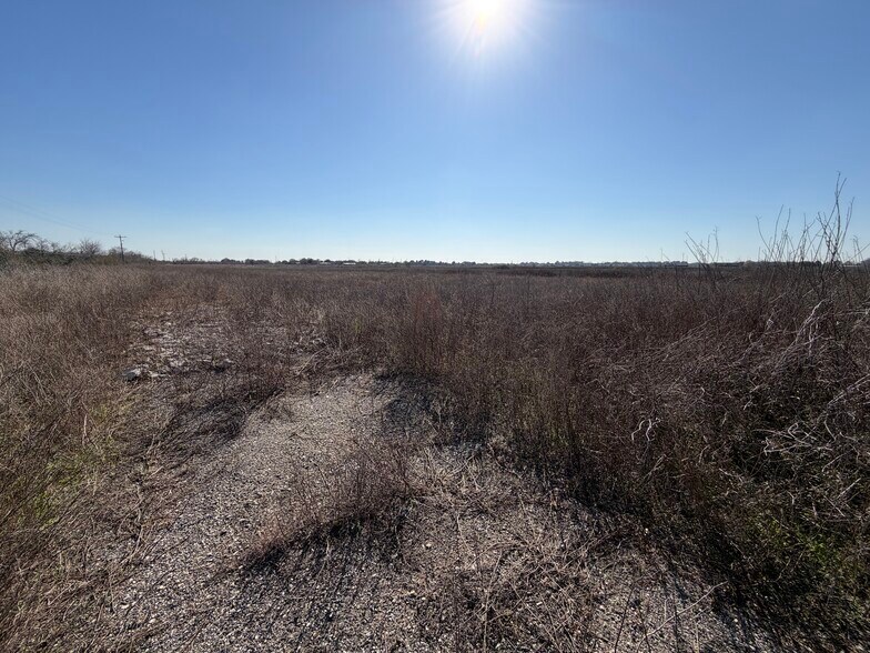 More Photos Of 15438 Mound Rd, Hockley Land For Sale