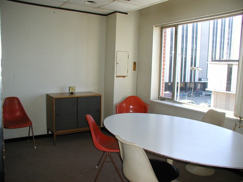 More Photos Of 427 E Monroe St, Springfield Office For Sale