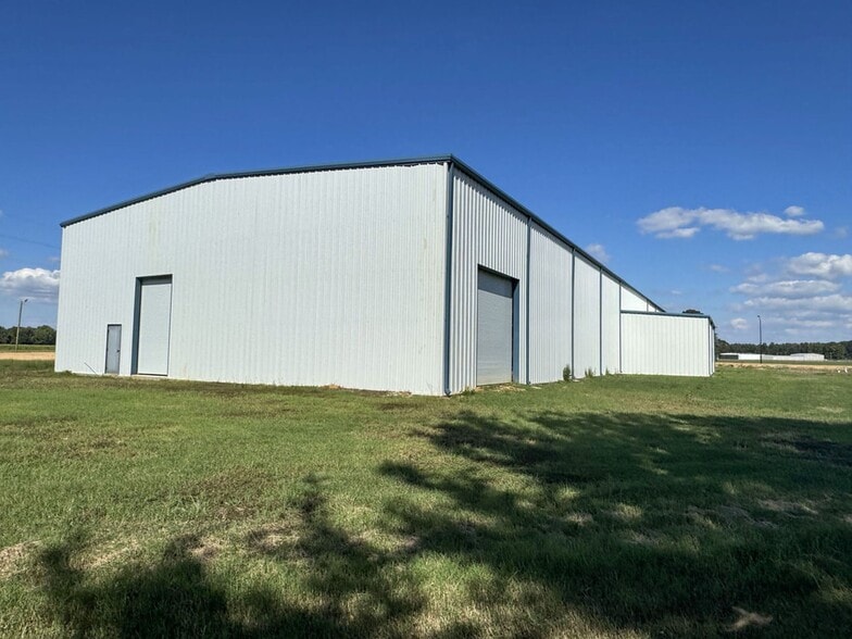 More Photos Of 369 Enterprise Dr, Batesville Industrial For Sale