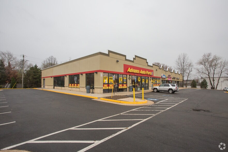 More Photos Of 8639-8649 Richmond Hwy, Alexandria Freestanding For Lease