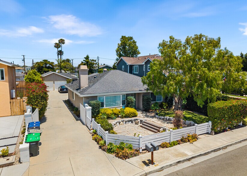 Primary Photo Of 174 Flower St, Costa Mesa Apartments For Sale