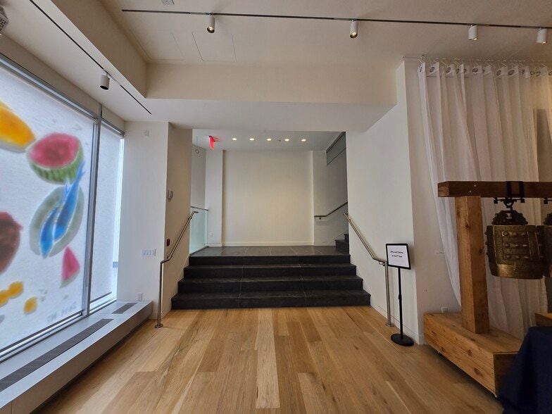 More Photos Of 94-106 Washington St, New York Office For Lease