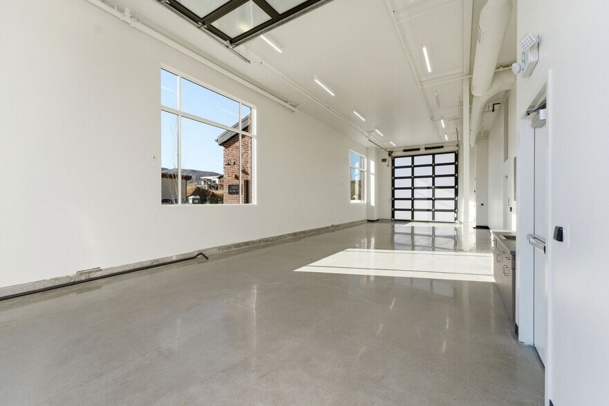 More Photos Of Phase One Unit #6, 1922 US-40 Hwy, Heber City Light Distribution For Lease