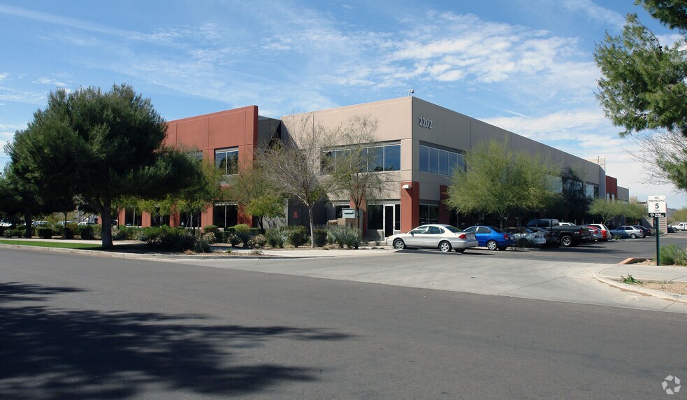 More Photos Of 2202 W Rose Garden Ln, Phoenix Office For Lease