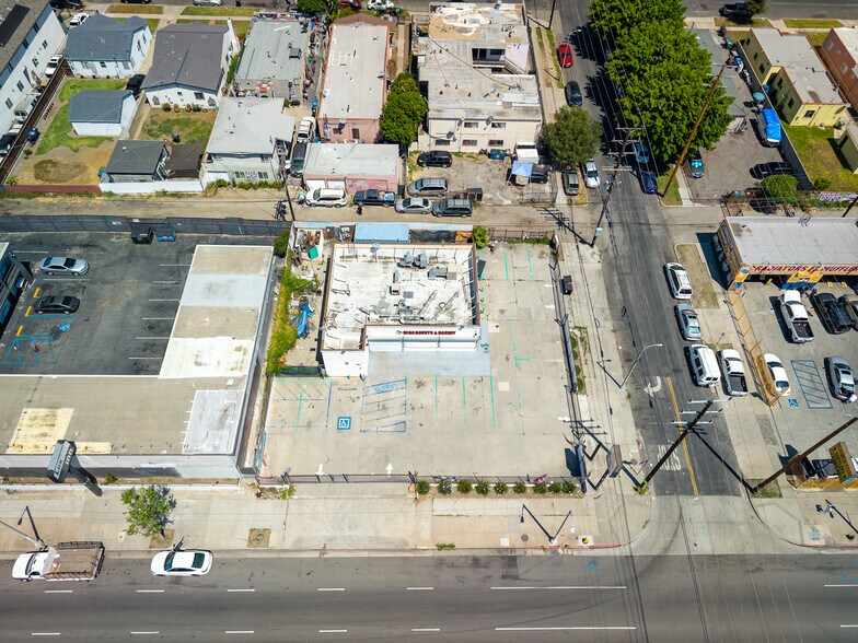 More Photos Of 853 E Manchester Ave, Los Angeles Restaurant For Sale