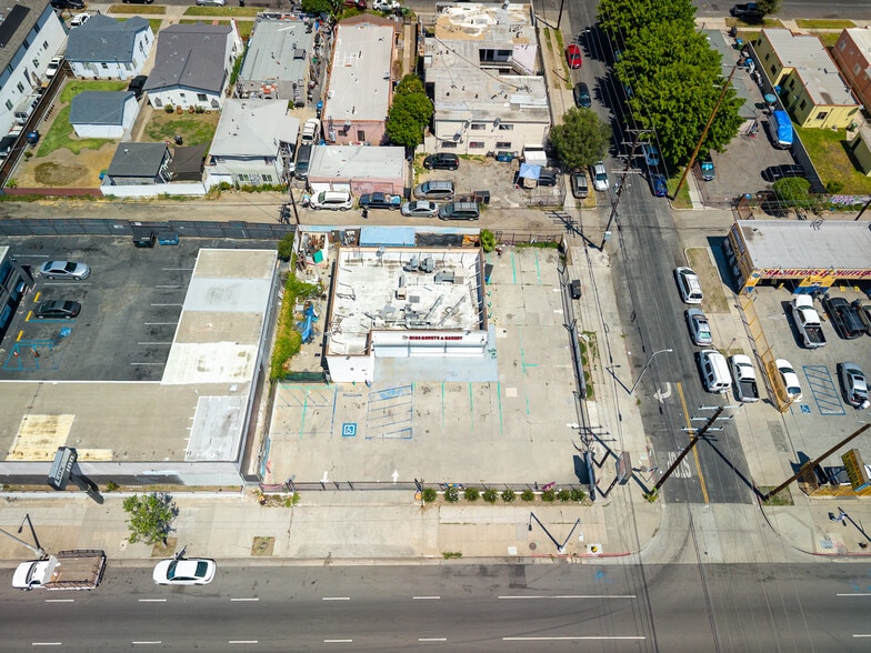More Photos Of 853 E Manchester Ave, Los Angeles Restaurant For Sale