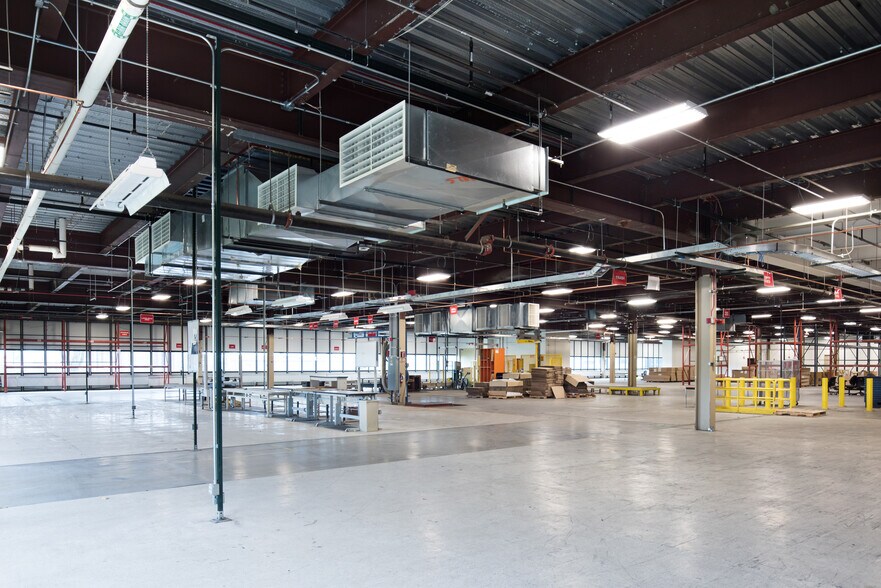 More Photos Of 2900 37th St, Rochester Warehouse For Lease