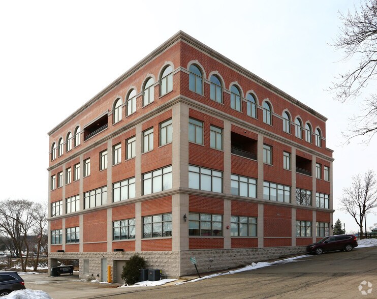 More Photos Of 127 N Walnut St, Itasca Office Residential For Lease