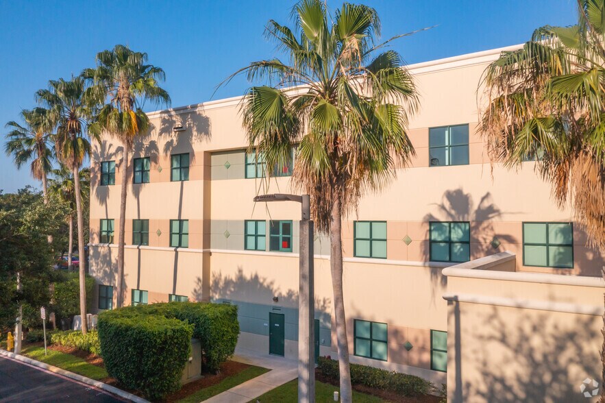 More Photos Of 350 NW 84th Ave, Plantation Medical For Lease