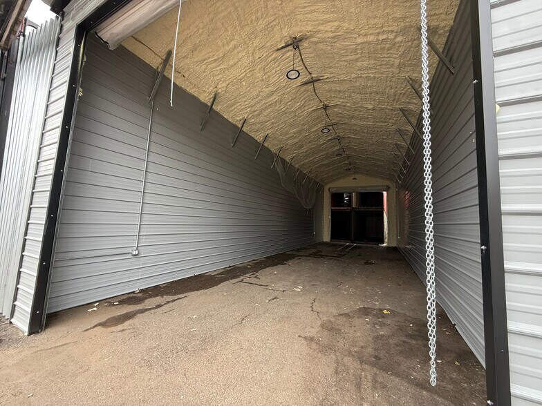 More Photos Of 116 Campbell Ave, Staten Island Warehouse For Lease