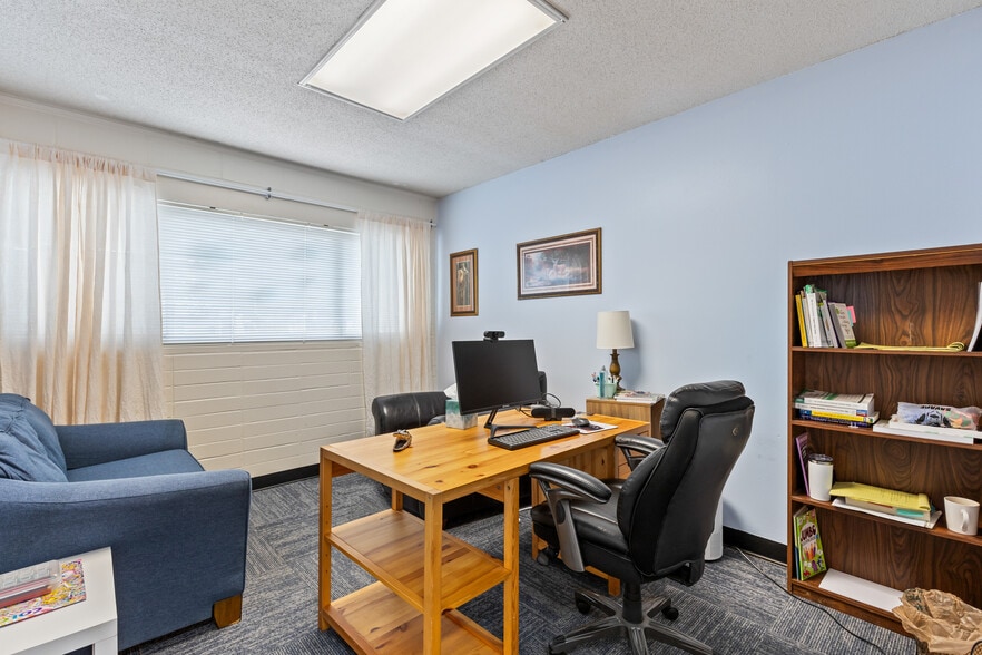 More Photos Of 260 S Marion Ave, Lake City Medical For Lease