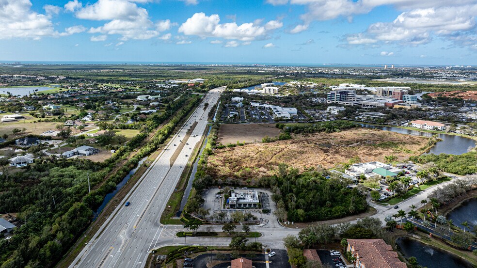 More Photos Of 9001 Park Royal Dr, Fort Myers Restaurant For Sale