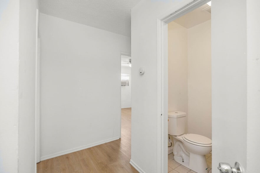 More Photos Of 3705 WESTWOOD BL, Los Angeles Apartments For Sale