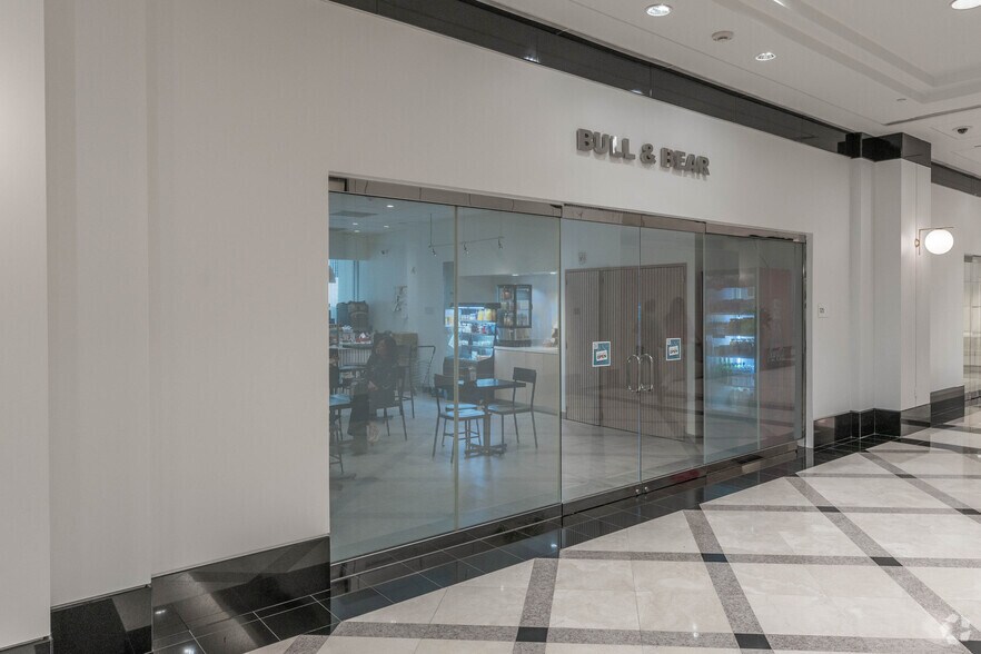 More Photos Of 1111 Brickell Ave, Miami Office For Lease