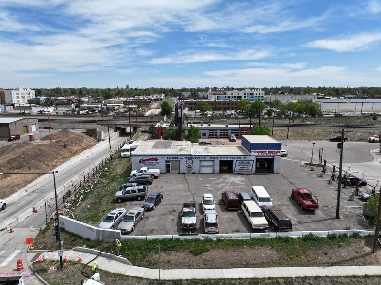 More Photos Of 1600 S Santa Fe Dr, Denver Auto Repair For Lease