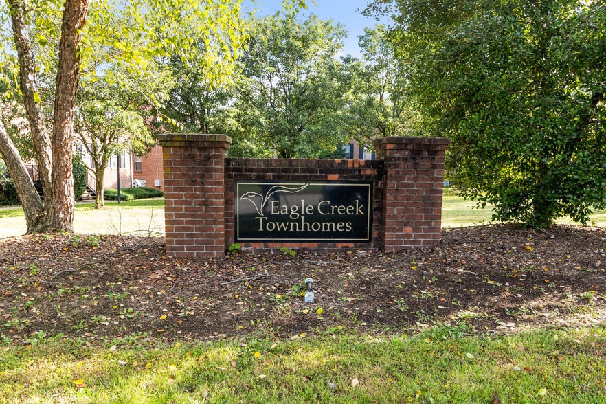 More Photos Of 3353-3375 Cove Lake Dr, Lexington Apartments For Sale
