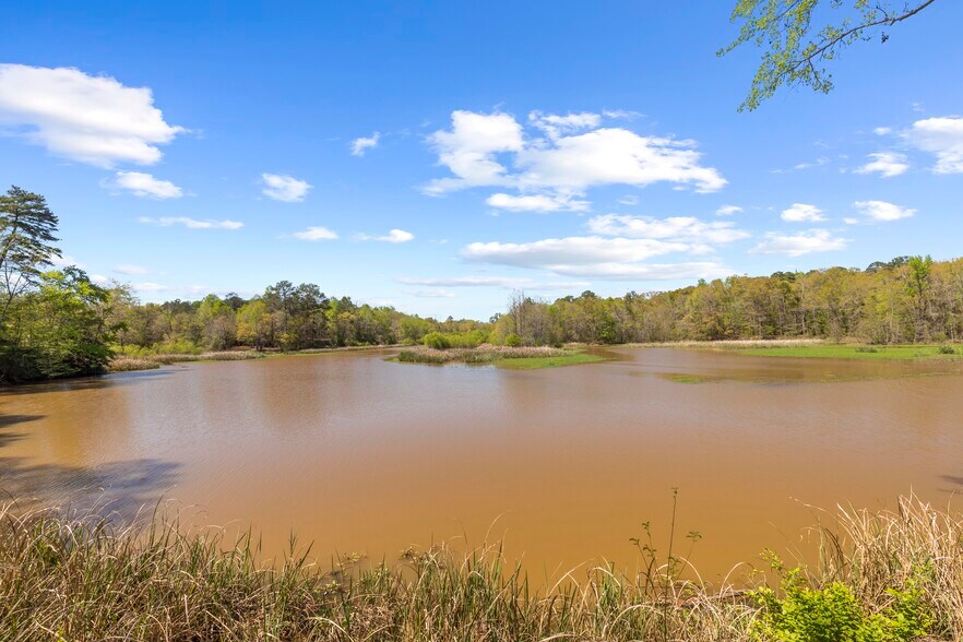 More Photos Of 1010 N Eufaula Ave, Eufaula Hotel For Sale