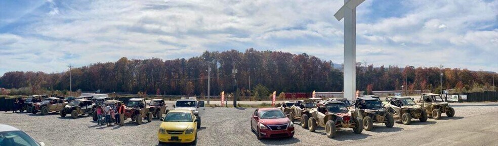 More Photos Of 277 Luther Seiber Blvd, Pioneer Restaurant For Sale