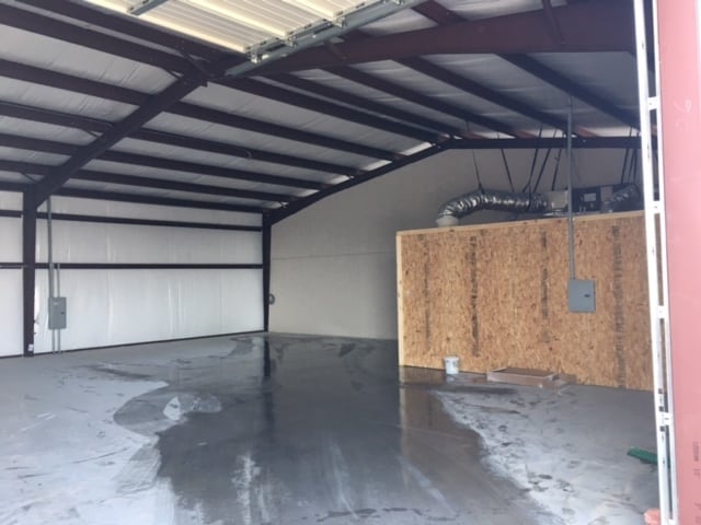 More Photos Of 301 Thomas Pl, Everman Warehouse For Lease