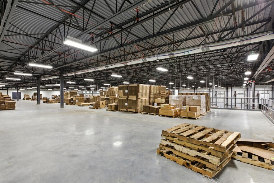 More Photos Of 373 Highland Ave, Salem Industrial For Lease