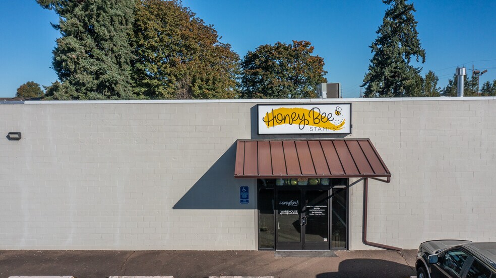 More Photos Of 2175 S Main Rd, Lebanon General Retail For Sale