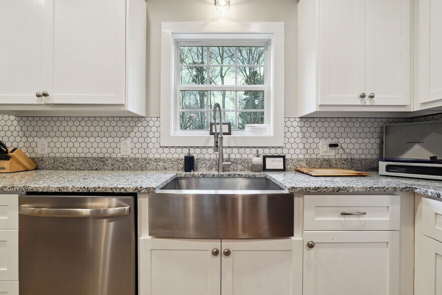 More Photos Of 1300 Preacher Campbell Rd, Clarkesville Multifamily For Sale