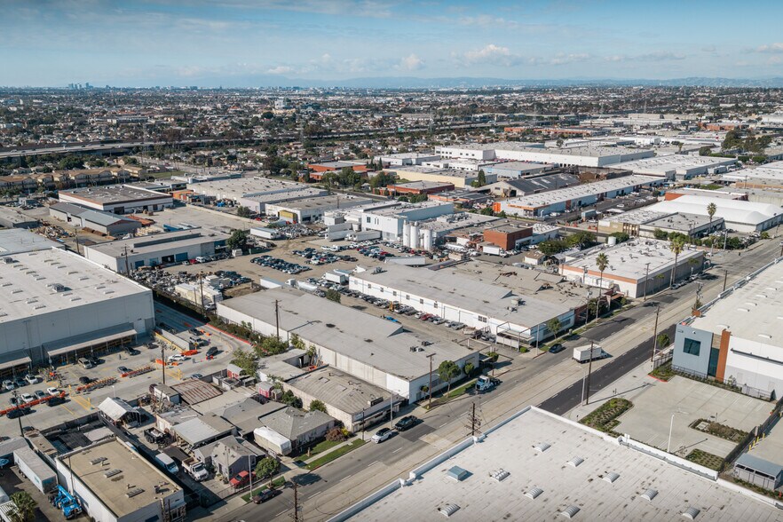 More Photos Of 16301 S Broadway, Gardena Service For Sale