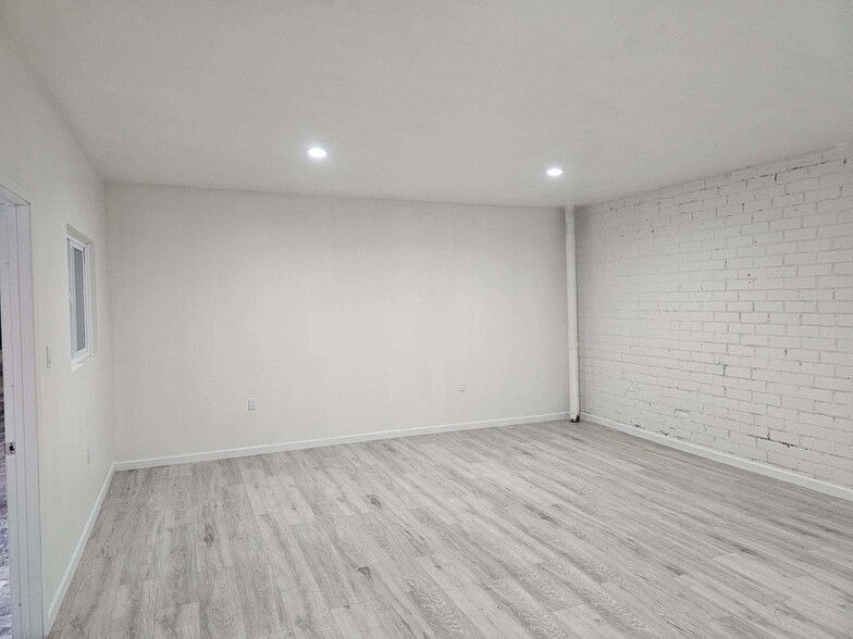 More Photos Of 3101 S Main St, Los Angeles Manufacturing For Lease