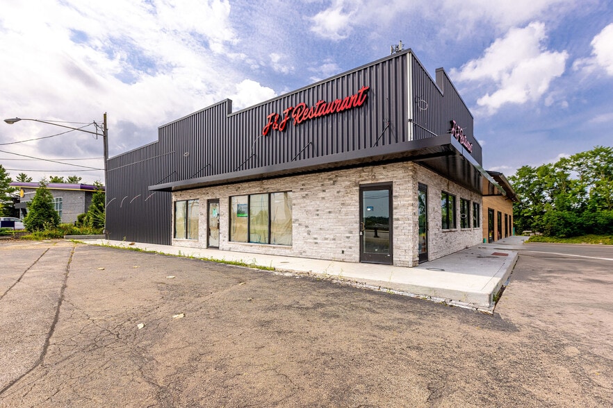 More Photos Of 5939 Harrison Ave, Cincinnati General Retail For Lease