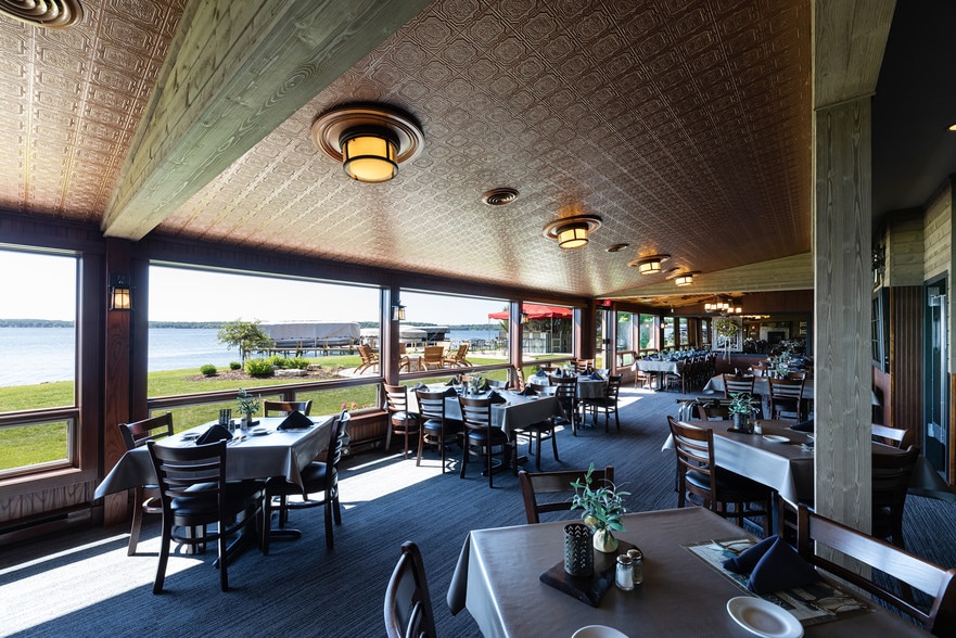More Photos Of 380 S Lawson Dr, Green Lake Restaurant For Sale