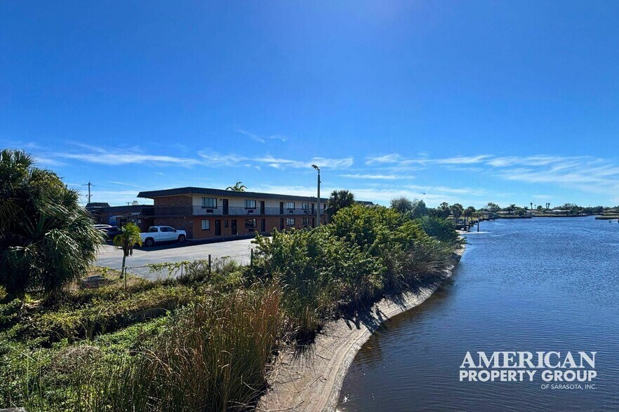 More Photos Of 14000 Tamiami Trl, North Port Hotel For Sale