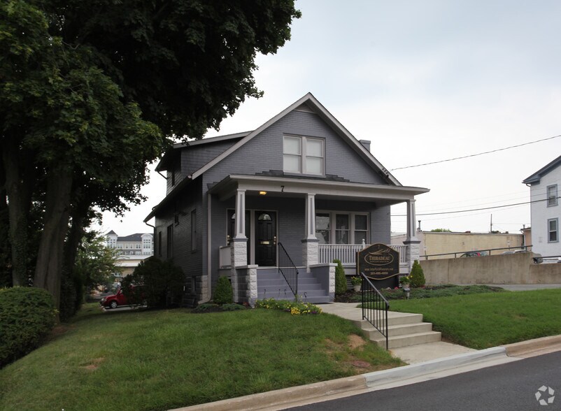 More Photos Of 7 Park Ave, Gaithersburg Office For Sale