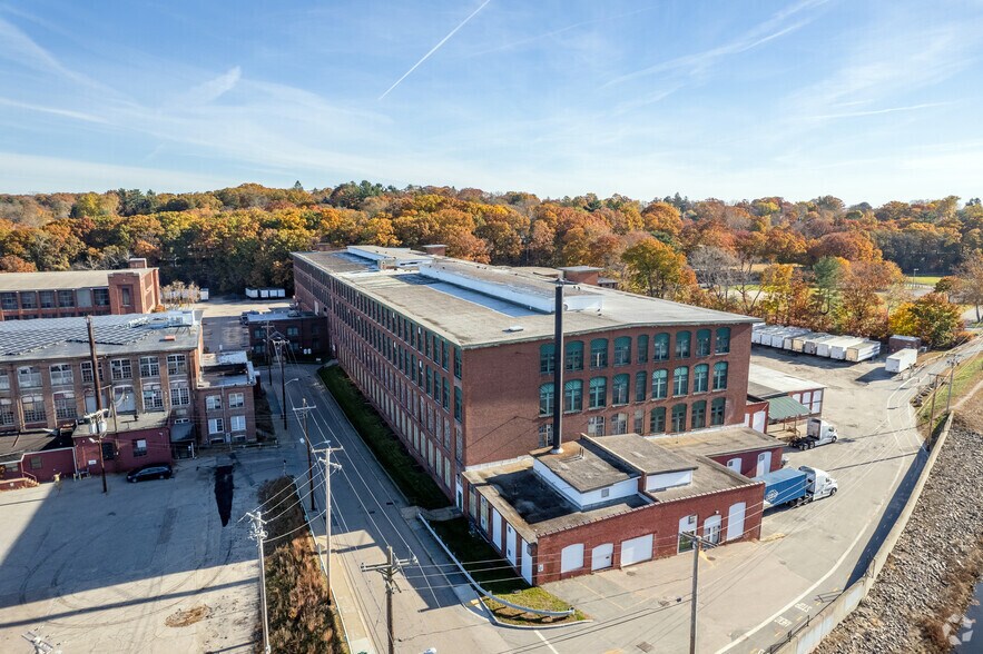 More Photos Of 159 Singleton St, Woonsocket Manufacturing For Lease