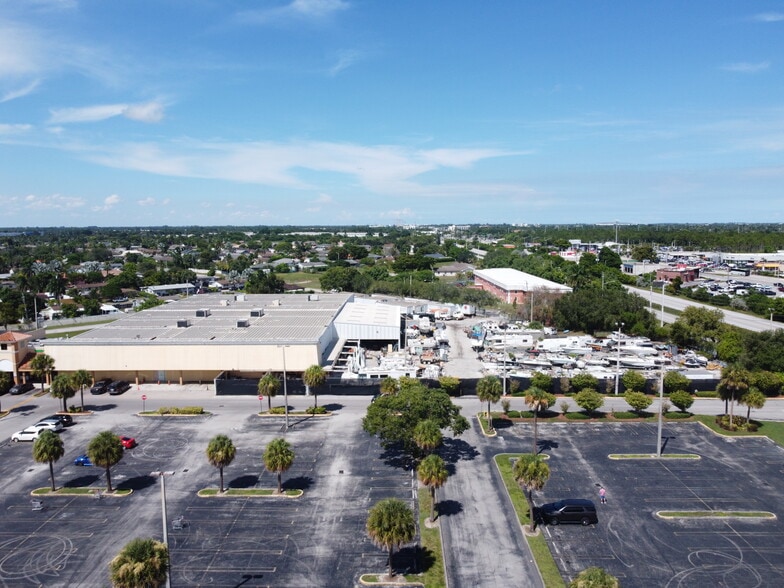 More Photos Of 30200 Old Dixie Hwy, Homestead Storefront For Sale