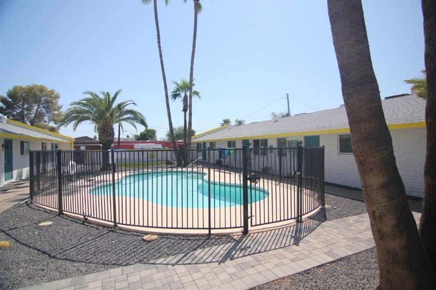 More Photos Of 718 W Hazelwood St, Phoenix Apartments For Sale