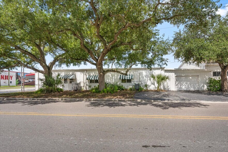 More Photos Of 1901 13th Ave N, Saint Petersburg Distribution For Lease