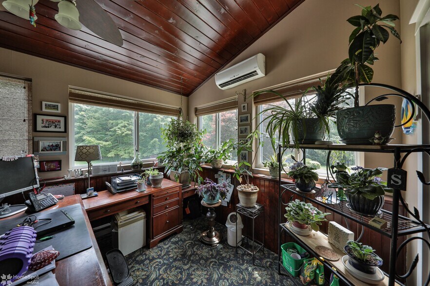More Photos Of 2468 Route 390, Canadensis Hospitality For Sale
